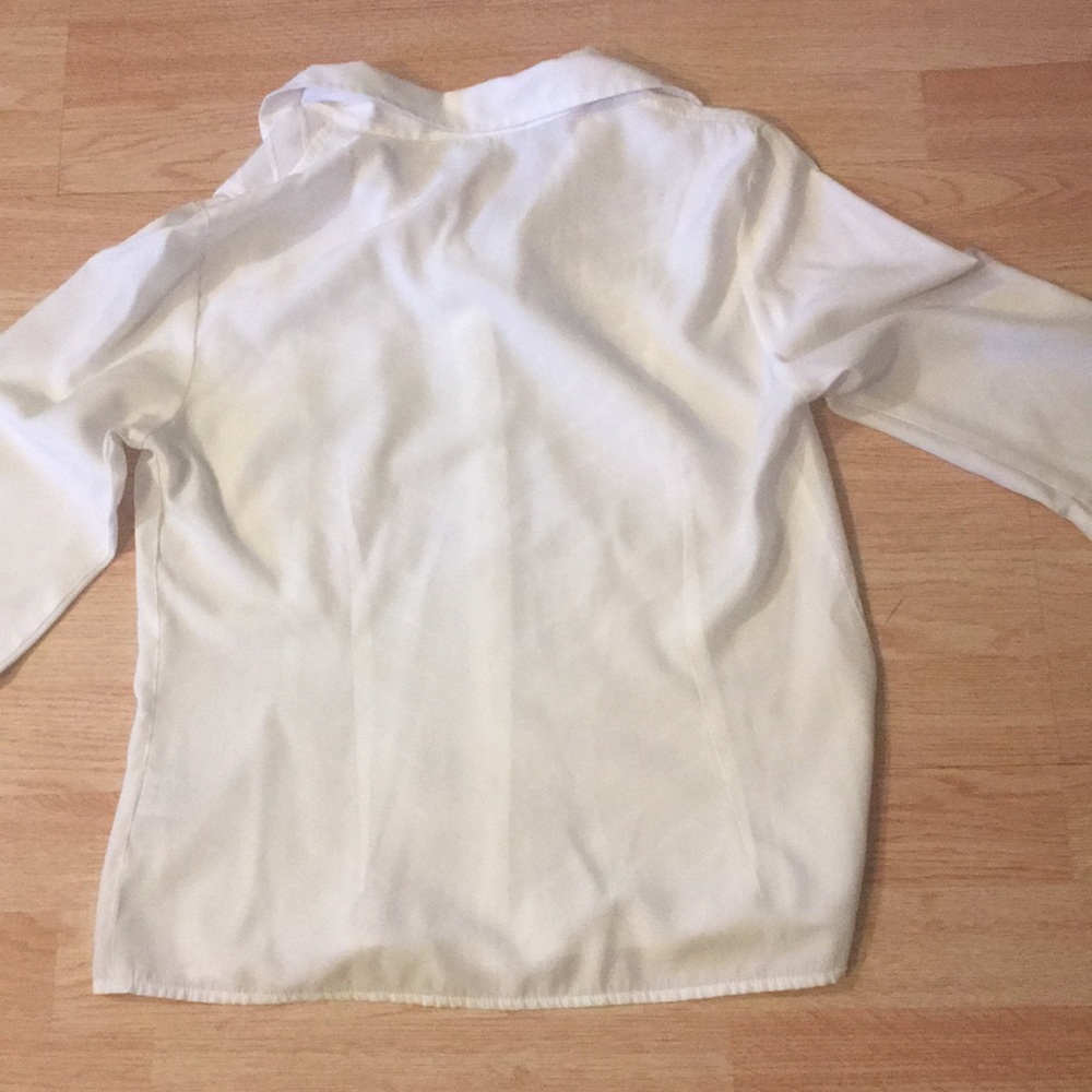 Women’s blouse - Picture 2 of 3